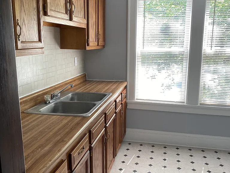 Belle Apartments — Photo 13