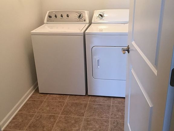 4th image of 2811 Talon Dr Unit 206