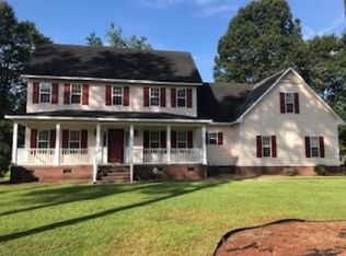 105 Bugle Call Dr, Raeford, NC 28376