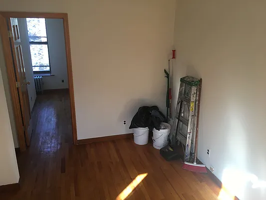 Rented by APT212 INC | media 11