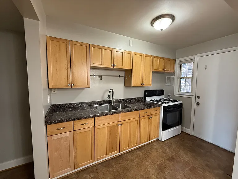 7851 Saint Fabian Ln — Photo 6