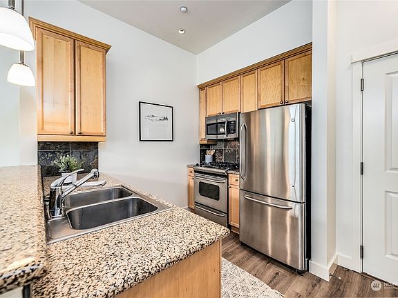 2nd image of 400 Washington Avenue #413