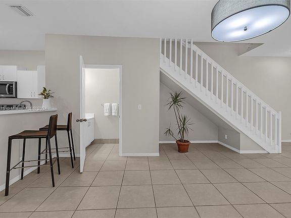 4th image of 1908 Madeira Dr #1908