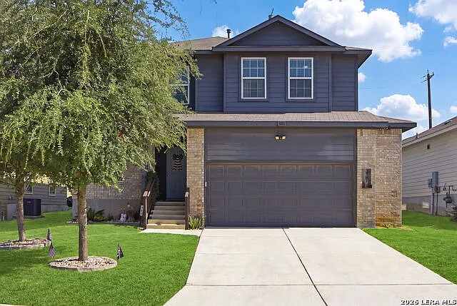 4 bed, 2.0 bath, 2887 sqft, $2,200 — Photo 2
