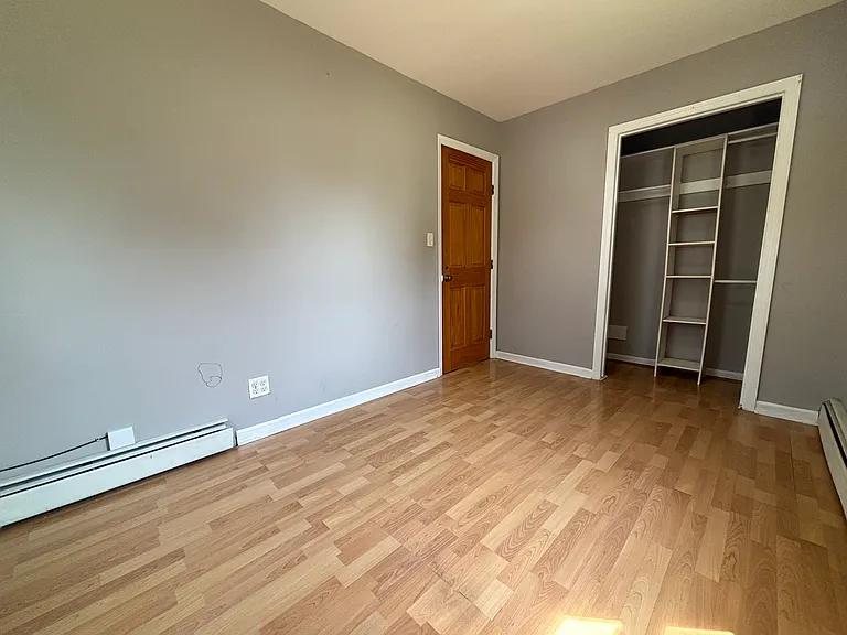 68 Seymour Ave — Photo 13