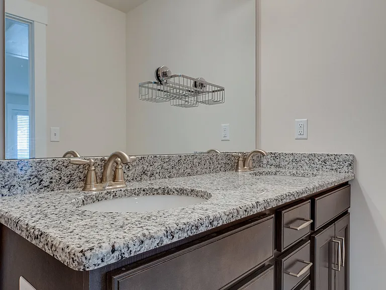 1332 Fairbanks St — Photo 23