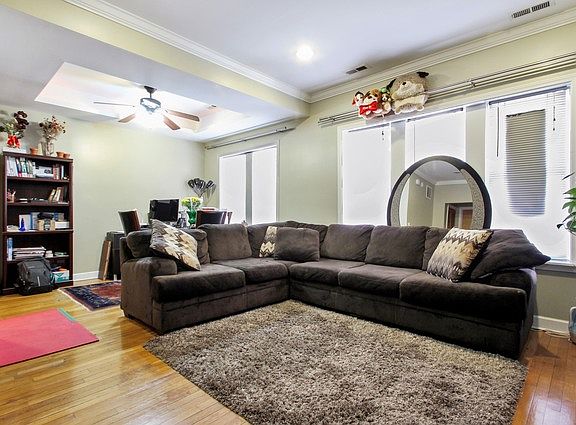 4th image of 1346 W Estes Ave APT 1S