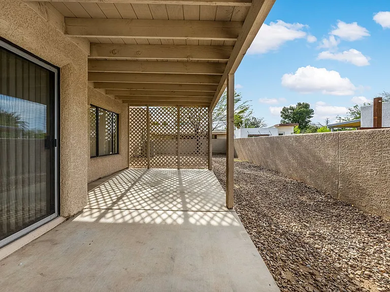 1317 N Howard Blvd — Photo 33