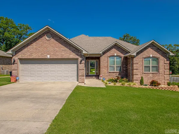 2017 Airborn Dr, Jacksonville, AR 72076