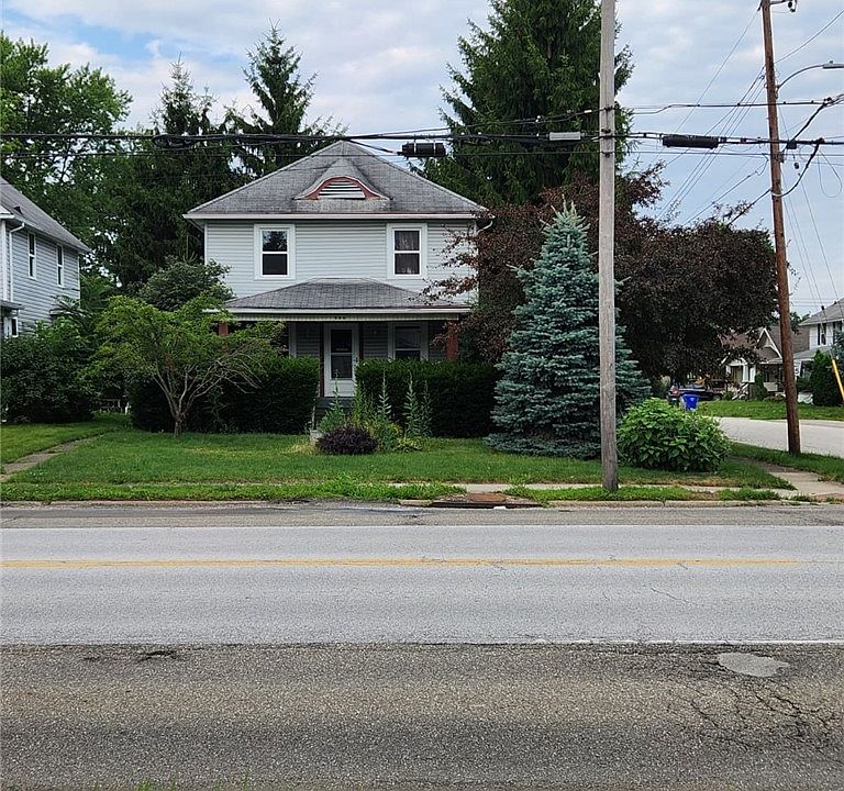 2nd image of 900 Portage Trl