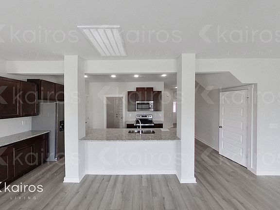 5th image of 6028 Taramore Ln