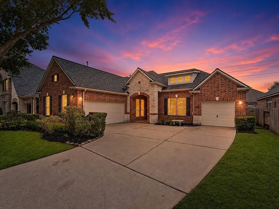 1st image of 2811 Misty River Ln