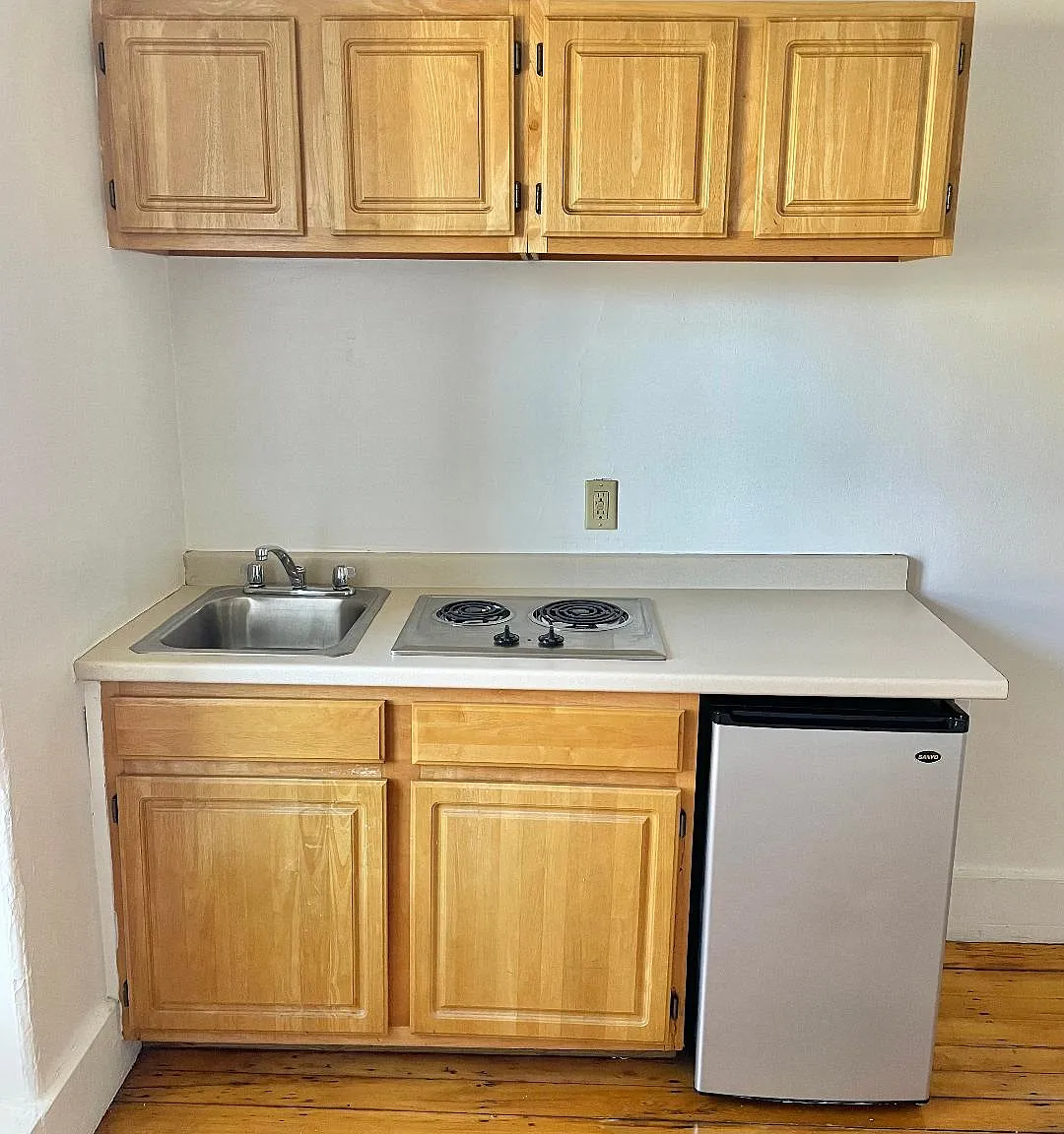 Studio, $1,995 — Photo 3