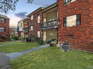 94 Conway Cove Dr, Chesterfield, MO 63017