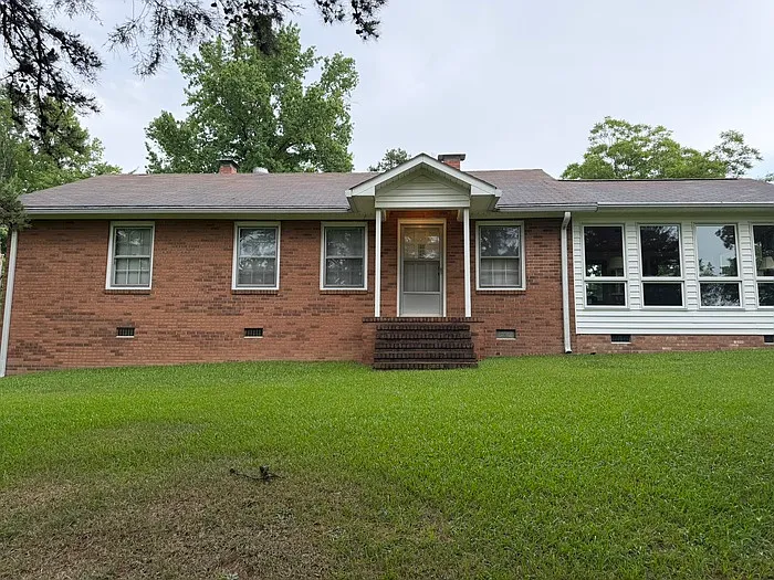 7226 Turnpike Rd — Photo 1
