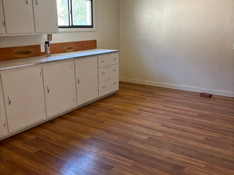 910 N Watson Ave — Photo 6