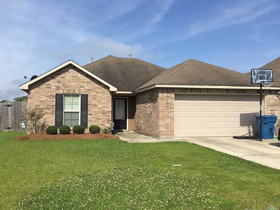 1st image of 17025 Jamestowne Dr