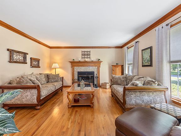 4th image of 607 Salvia Lane