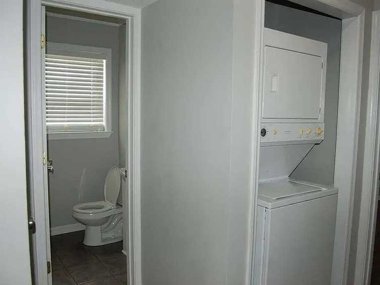 111 Smallridge St — Photo 13