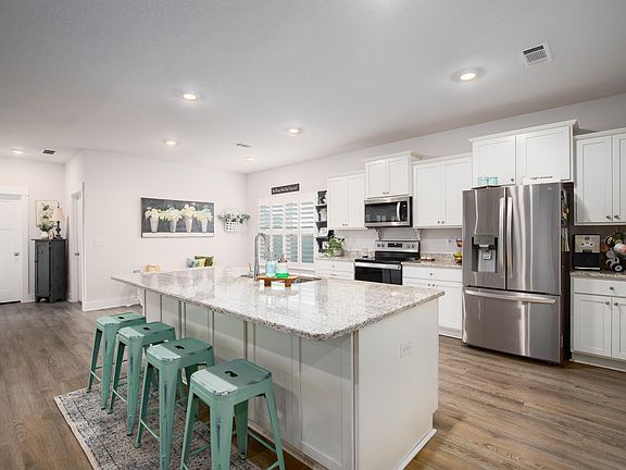 5th image of 6021 Forest Bay Ave