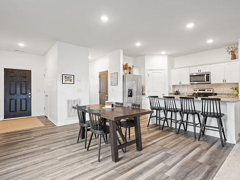 303 Kenison Way — Photo 17