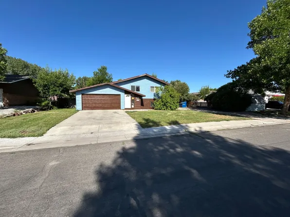 834 N 12 E, Riverton, WY 82501