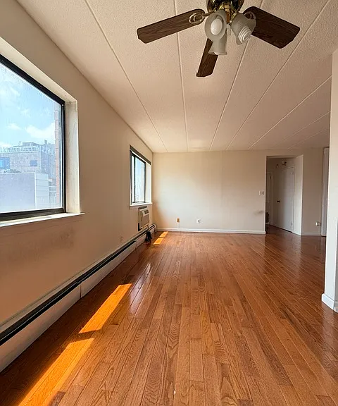 36-25 Union St #5D — Photo 2