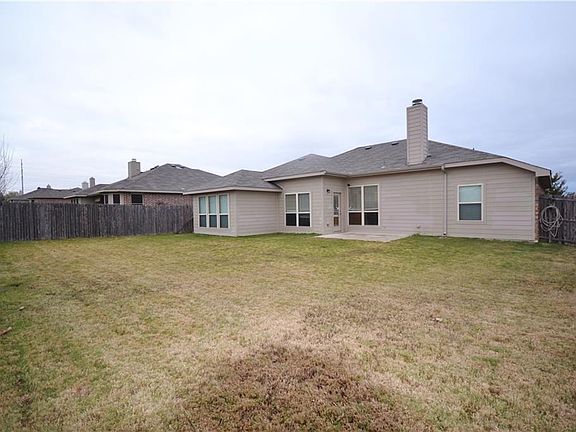 3rd image of 3517 Chapel Hill Ln
