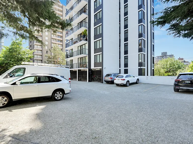 1320 Bute St — Photo 14