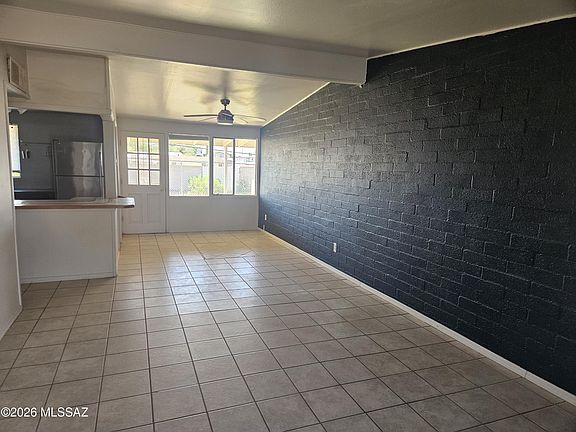 2nd image of 616 W Webb Dr