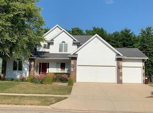 600 S Veverka Dr, Prairie City, IA 50228
