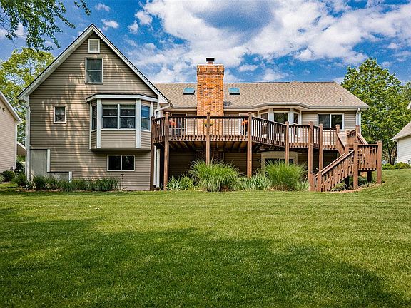2nd image of 625 Woodhill Estates Dr