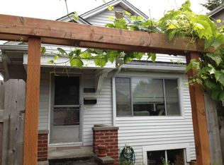 7734 15th Ave NE, Seattle, WA 98115