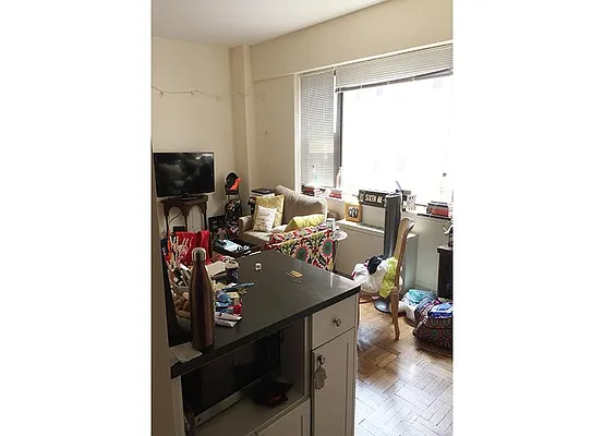 Rented by Warburg | media 9