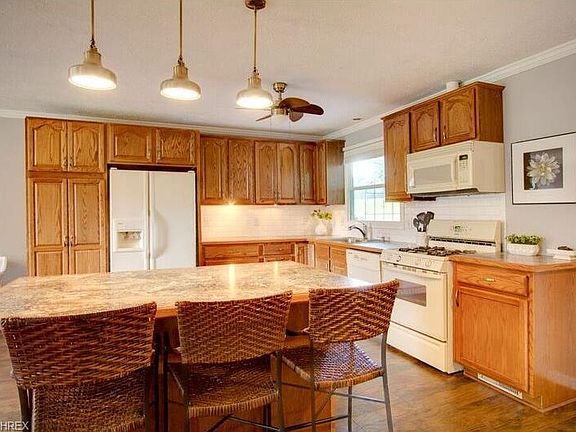 5th image of 10998 Meadow Ln