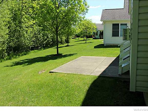 3rd image of 99 French Oaks Ln