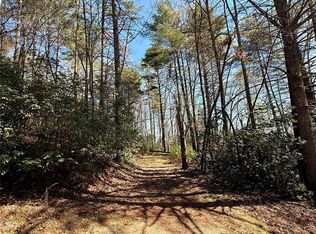 400 Emerald Hills Dr, Penrose, NC 28766