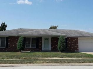 3117 Fox Hill Rd, Saint Charles, MO 63301