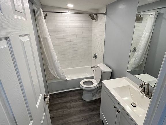 3rd image of 7617 Cypress Ave