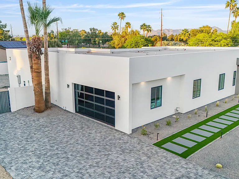 5540 E Dahlia Dr — Photo 75