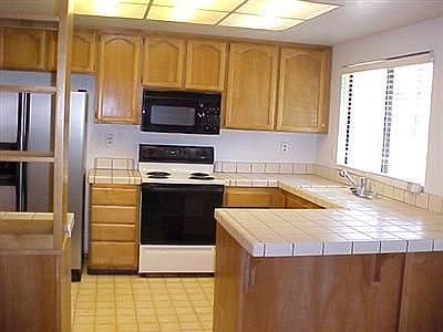 4th image of 2228 Glenrio Way