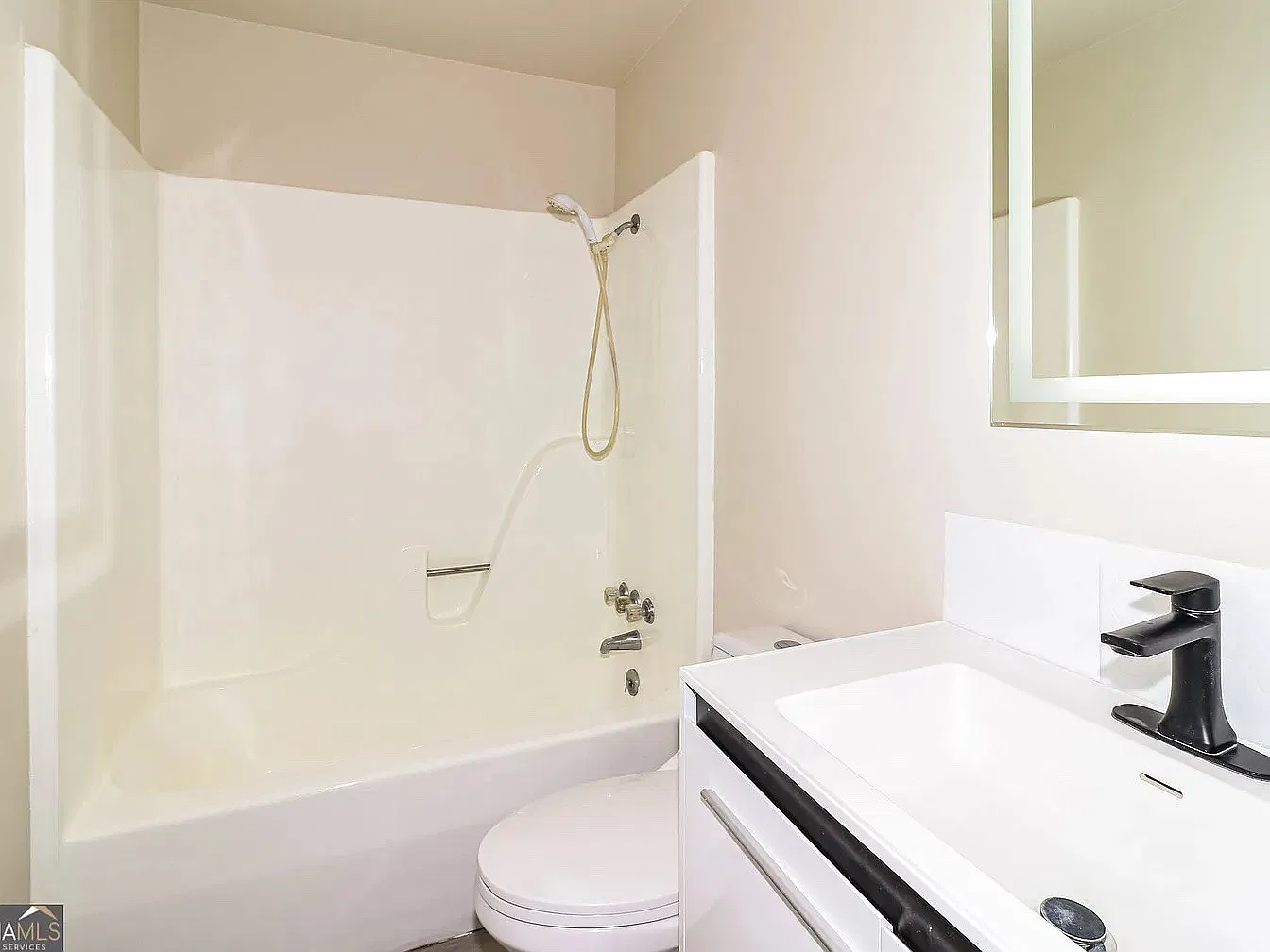 3 bed, 1269 sqft, $1,000 — Photo 4