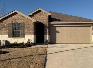 5504 Rollins Dr, Krum, TX 76249