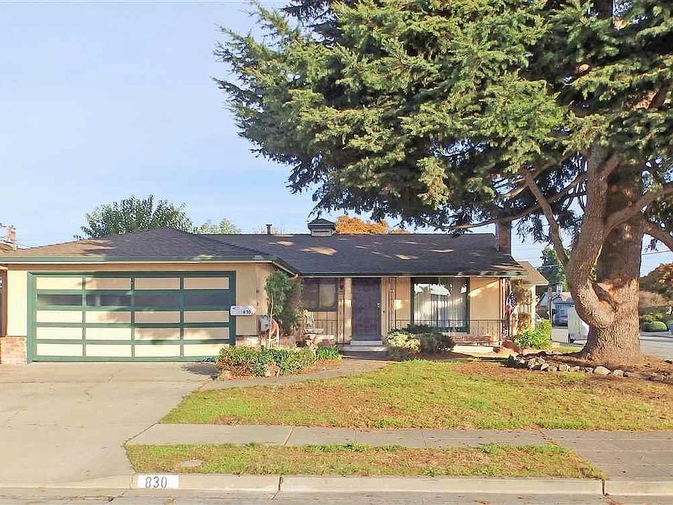 1st image of 830 Crespi Dr