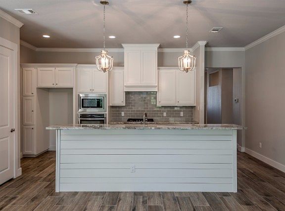 5th image of 15653 Long Creek Ln