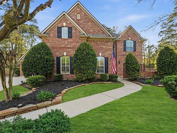 3rd image of 3 Graylin Woods Pl