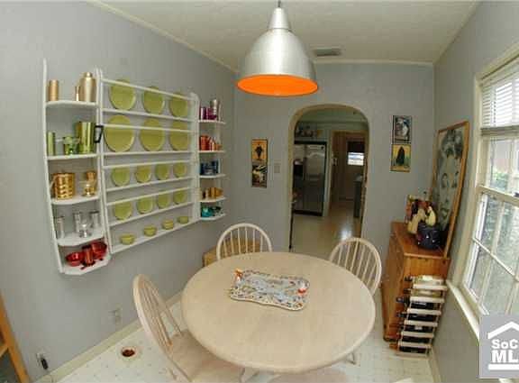 Breakfast Room loads of light