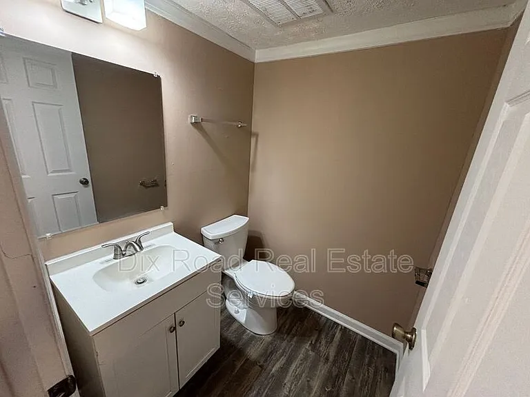 460 Peyton Dr — Photo 15