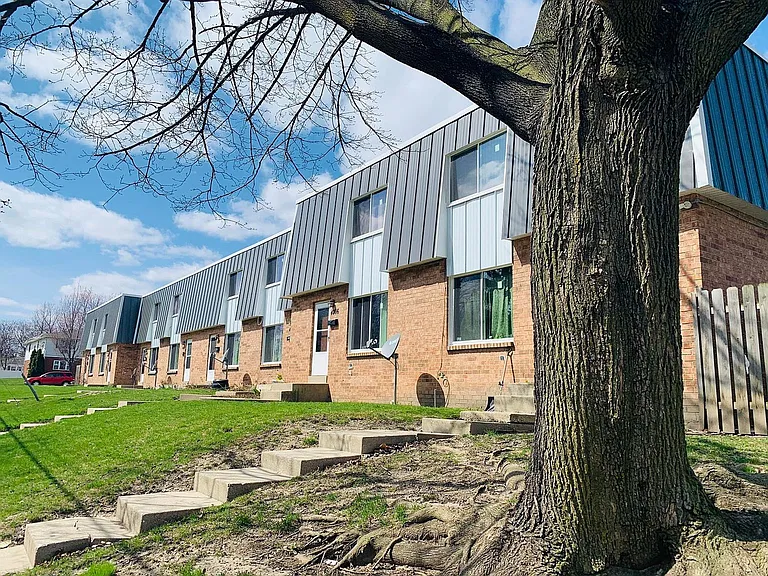 Belle Court Townhomes — Photo 1