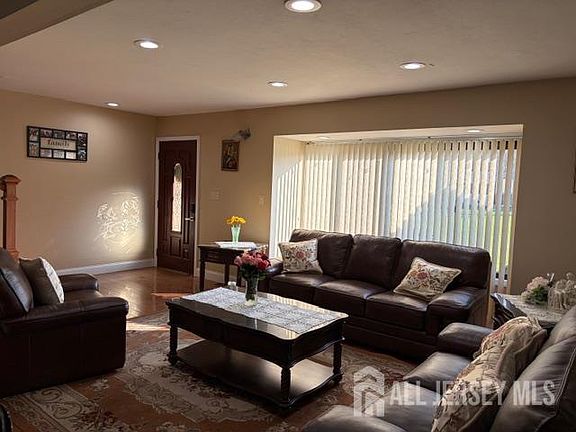 3rd image of 58 Probasco Rd